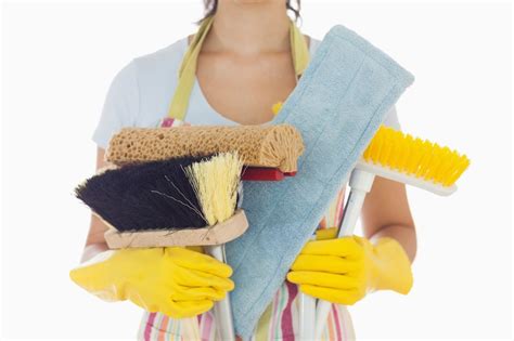 How to Set Rates for Cleaning Apartments? | ThriftyFun