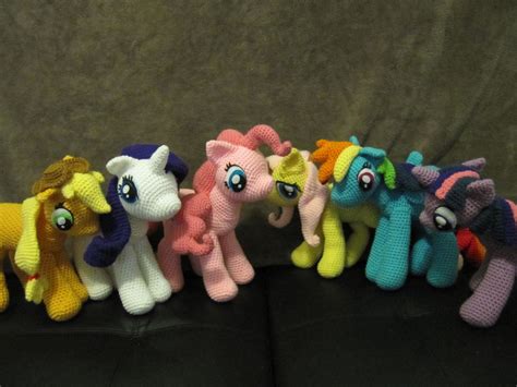 The silliest pony around, she knows how to turn any frown upside down! My Little Pony Crochet Patterns (con imágenes) | Amigurumi ...