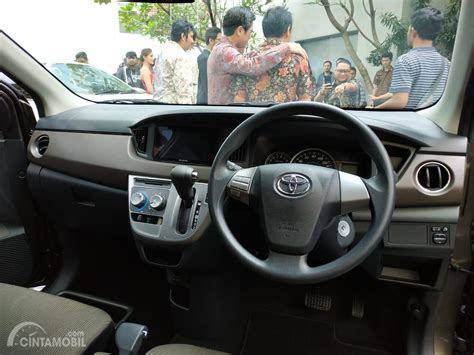 Review Toyota New Calya G