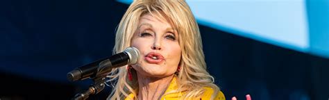 18, dolly parton helped fund moderna's vaccine. Dolly Parton Helped Fund Moderna's Research To Get Us Out ...