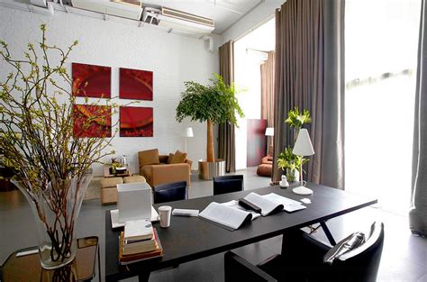 The whole point of feng shui home decor is to tap into your home's energy, sometimes called chi, to benefit your environment for yourself, your family, or in the case of your office, your work and peers. How to Set Up a Feng Shui Home Office: 3 Experts Share ...