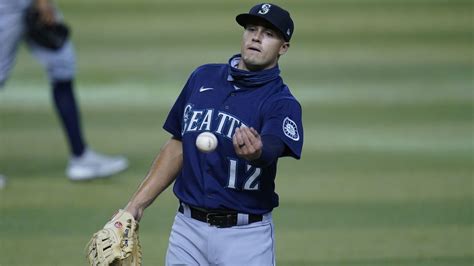 I saw flip and win and thought that would be any easy sink. Former Wildcat Evan White named Rawlings Gold Glove Award ...