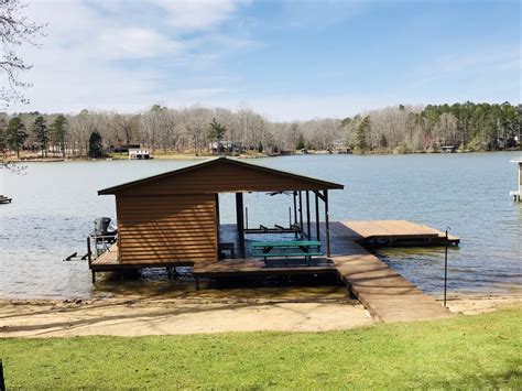 Looking for quality black hills lodging? Lake Gaston Real Estate - LakeGaston.com