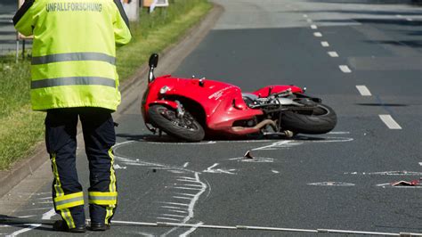 bad kreuznach horror unfall motorrad fahrschülerin stirbt nach lkw crash