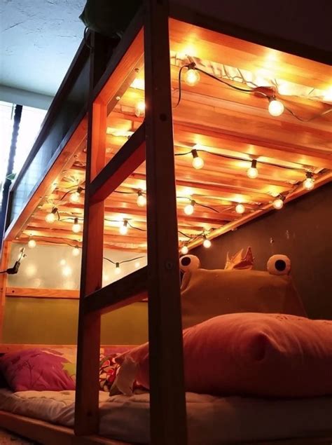 11 Unexpected Ways To Decorate Your Dorm With Holiday Lights College Apartment Decor Dorm
