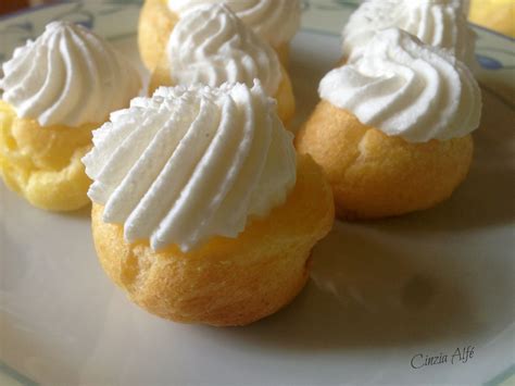 La pasta choux è un impasto base generalmente usato per preparare le bignè. BIGNE' di pasta choux di Luca Montersino con crema ...