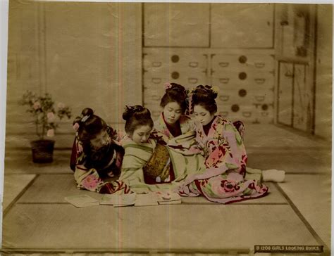 Japon Girls Looking Books Vintage Albumen Print Tirage Albumin
