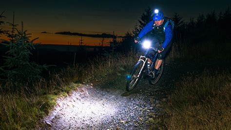 Often we're asked about what are the best bike lights in 2021 that we recommend. Bike Lights for Night Riding Buying Guide | Prahlen.com