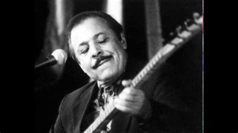 23 hours ago · hayatı boyunca 400 kaset ve plağı türk müziğine kazandıran neşet ertaş, vefatının 9.yılında anılıyor. Neset Ertas Ah Yalan Dünya - YouTube