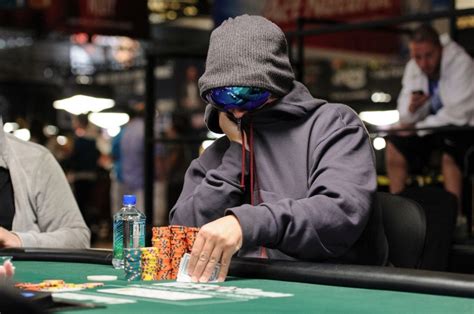 horas poker