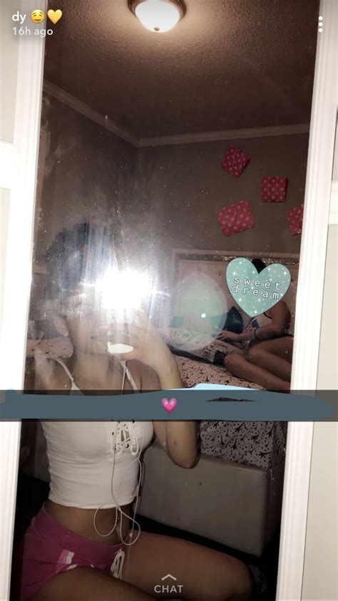 Glaxmoon•• Instaminacute14 Mirror Selfie Poses Mirror Selfie Girl Snapchat Picture
