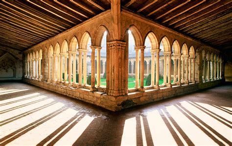 The picturesque town, a unesco world heritage site, takes its name from a benedictine monk. Saint-Emilion: AOC red wine from the Bordelais