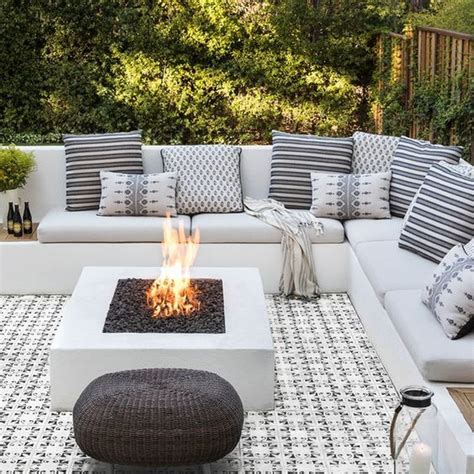 34 Stunning Outdoor Furniture Ideas Best For Your Backyard Hmdcrtn