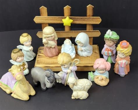 13 Pc Vtg Avon Nativity Scene Live And Online Auctions On
