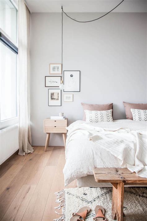 Más noticias sobre decoracion dormitorios Dormitorio con pared gris claro | Decoracion de dormitorio ...