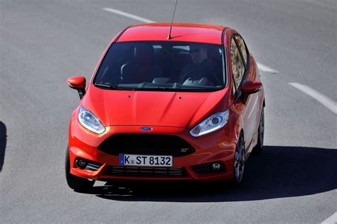Ford Fiesta St Red 2015 Muskelspiel Mit Minimalverbrauch Speed Heads