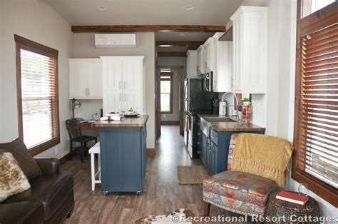 Maybe you would like to learn more about one of these? http://www.rrcrockwall.com | Tiny house cabin, Home ...