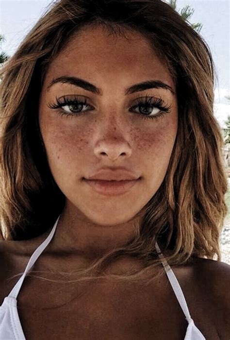 Sunkissed Skin Freckles Everyday Natural Makeup For Brown Eyes Ideas For Tan Sunkissed Skin