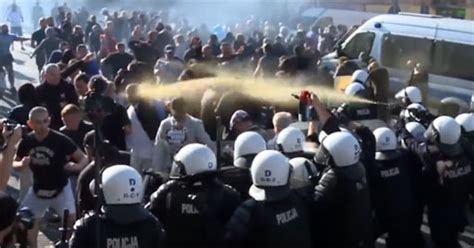 Polish Police Use Tear Gas Water Cannons On Anti Lgbtq Protesters At