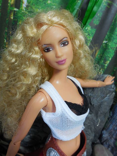 Barbie Shakira ~ Americas Next Top Barbie Model Photo Shoot 2 Visit
