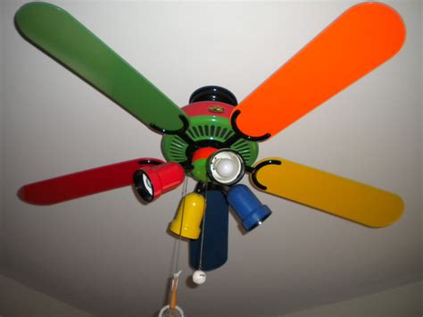 Hampton bay ceiling fans are some of the most durable cooling appliances on the market. Rainbow ceiling fan - 13 ways to give your little ...