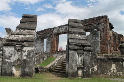 Situs Bukti Sejarah Peninggalan Kerajaan Islam Di Indonesia