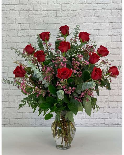 One Dozen Ultimate Red Roses In Denver Co Lehrers Flowers
