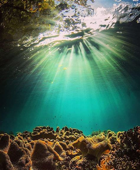 Gambar Pemandangan Alam Laut Dan Kapal Riset