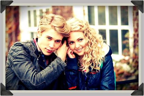 The Carrie Diaries Carrie Bradshaw And Sebastian Kydd My Edits Pinterest Sex And The City