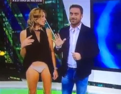 News Reporter Alina Moine Flashes Her Underwear To The Nation Style