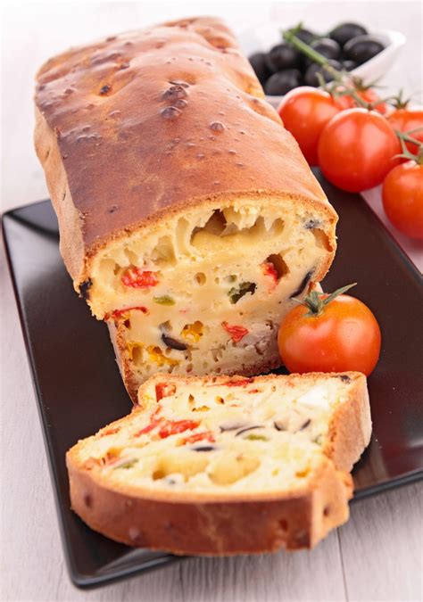 Recette cake aux poivrons à la feta et aux tomates