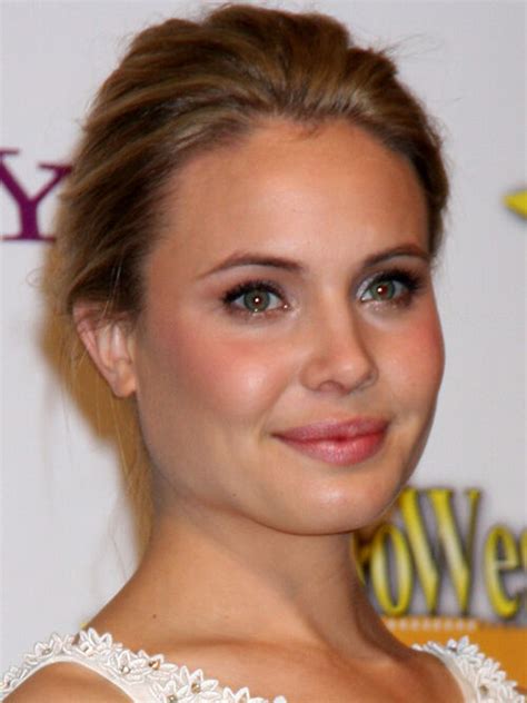 leah pipes wiki the originals wikia