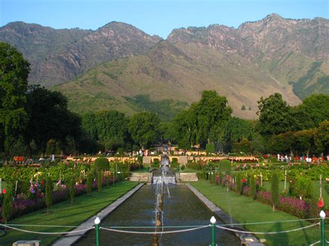 Fileindia Srinagar 023 Nishat Bagh Mughal Gardens