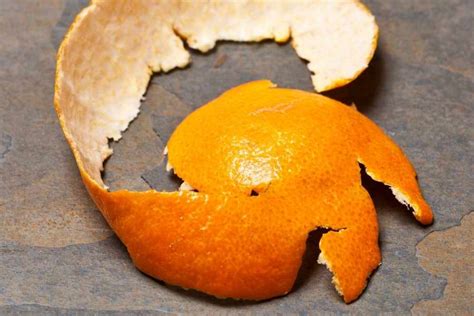 7 Incredible Orange Peel Uses Dont Throw Them