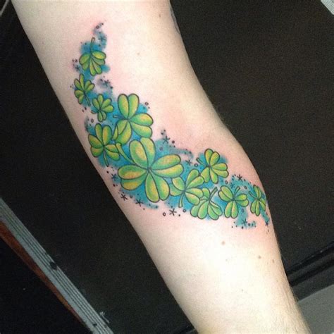45 leaf design tattoos you can try. 70+ Best Four Leaf Clover Tattoo Ideas and Designs - Lucky ...