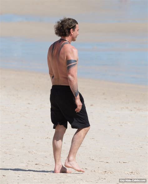 Gavin Rossdale Shirtless And Bulge Beach Photos The Nude Male