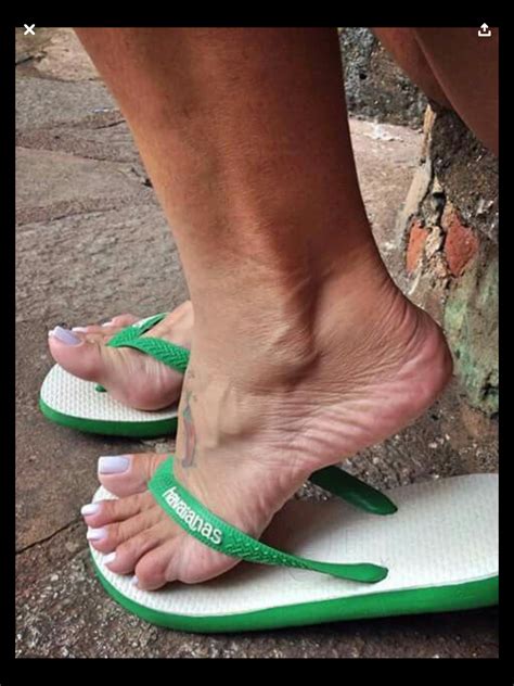Pin By Ghadaelmahdy On Flip Flops 2019 Sexy Feet Sexy Toes Gorgeous Feet