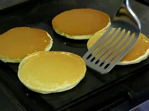 How do i make my pancakes fluffier? HOW TO MAKE THE BEST PANCAKES IN THE WORLD - YouTube