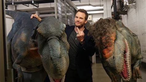 Jurassic World Star Chris Pratt In Dinosaur Prank L7 World