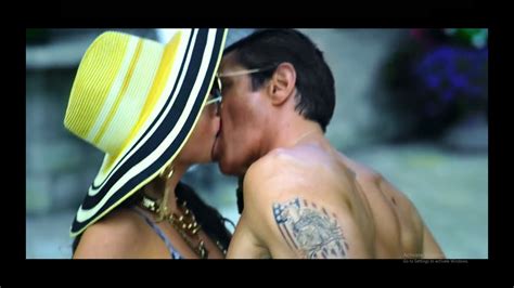 Polar Sindy And Johnny Knoxville Kissing Scene 2019 Hd Youtube