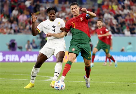 Ronaldo Makes History With Goal As Portugal Edge Ghana 3 2 Reuters