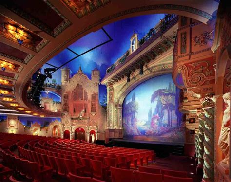 Visit These 10 Theaters In Florida For An Unforgettable Show
