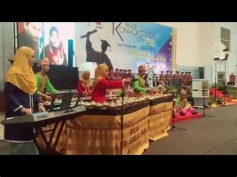 Mezquita tun abdul ghafar baba, sungai udang , melaka. Persembahan Caklempong MRSM Tun Ghafar Baba di Majlis ...