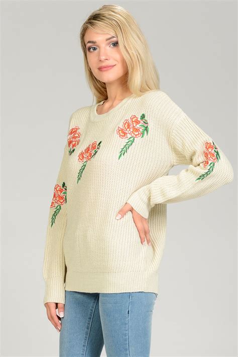 St7015 Flower Embroidery Pullover Sweater Ivory Long Sleeve Bell