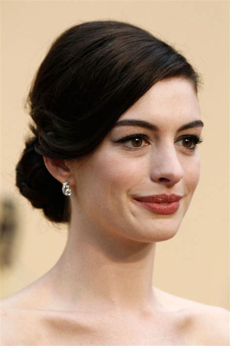 Classic Chignon Anne Hathaway Oscars 2009 Hairupdos Hair