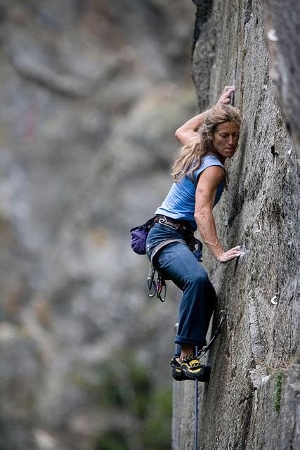Extreme Rock Climbing Training Nerve Rush