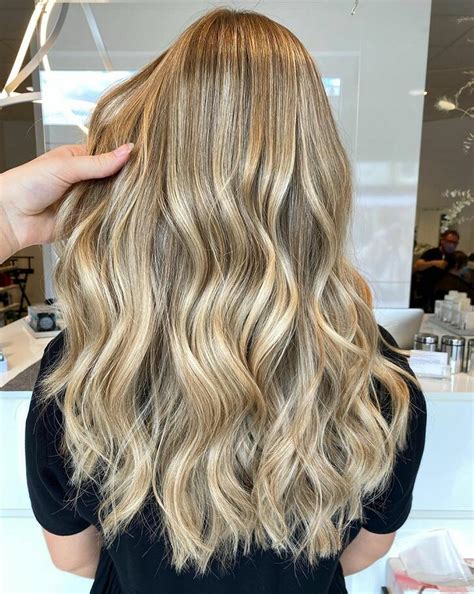 Long Hairstyle With Soft Waves Azyfipysevedy