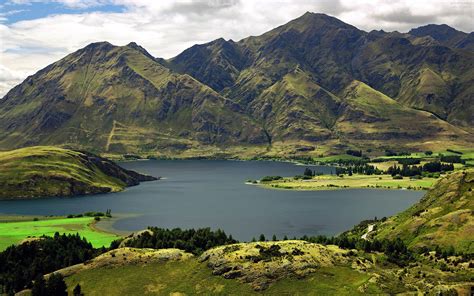 Lake Wanaka Mountains New Zealand Breathtaking Landscapes