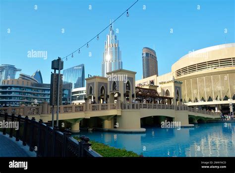 Dubai United Arab Emirates Uae December 2022 Pedestrian Bridge