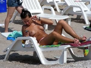 Naked And Topless Girls On The Nude Beach Hidden Camera Page
